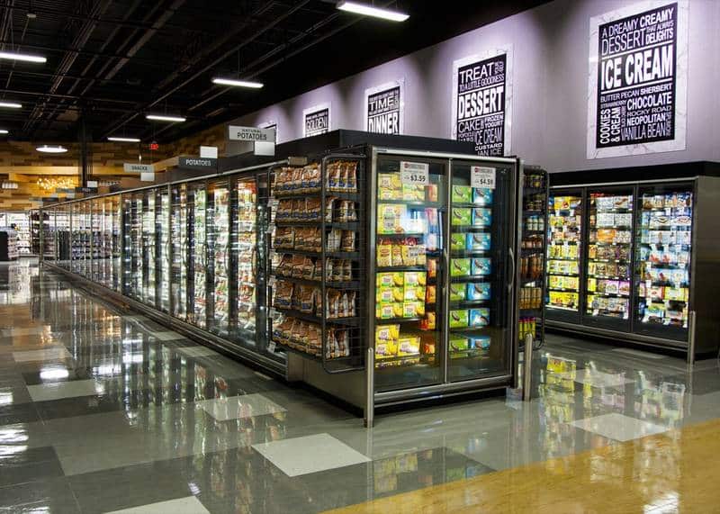 VNRIZ and VNRIZH Narrow Frozen Food Back-to Back Display Cases